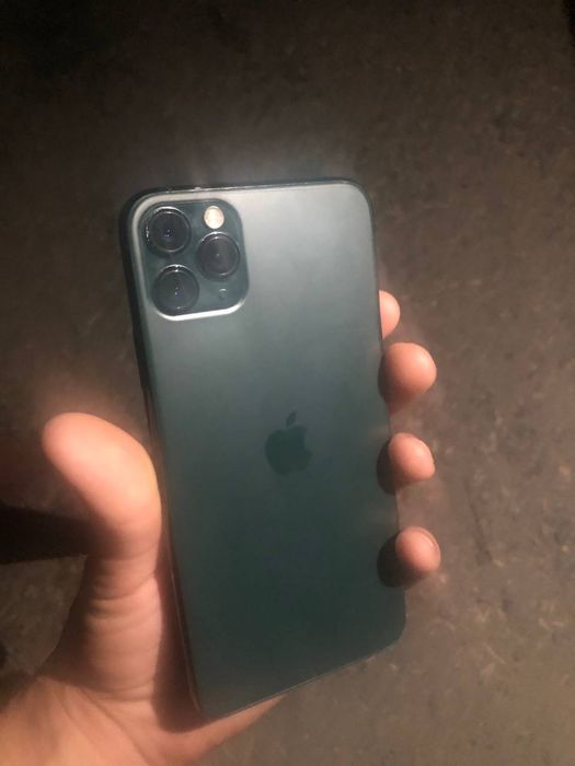 Iphone 11 pro max xolati yaxshi
