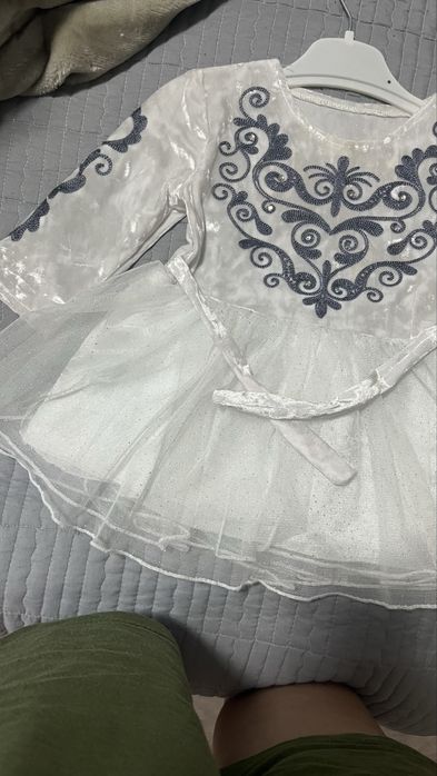 Продам платье на годик