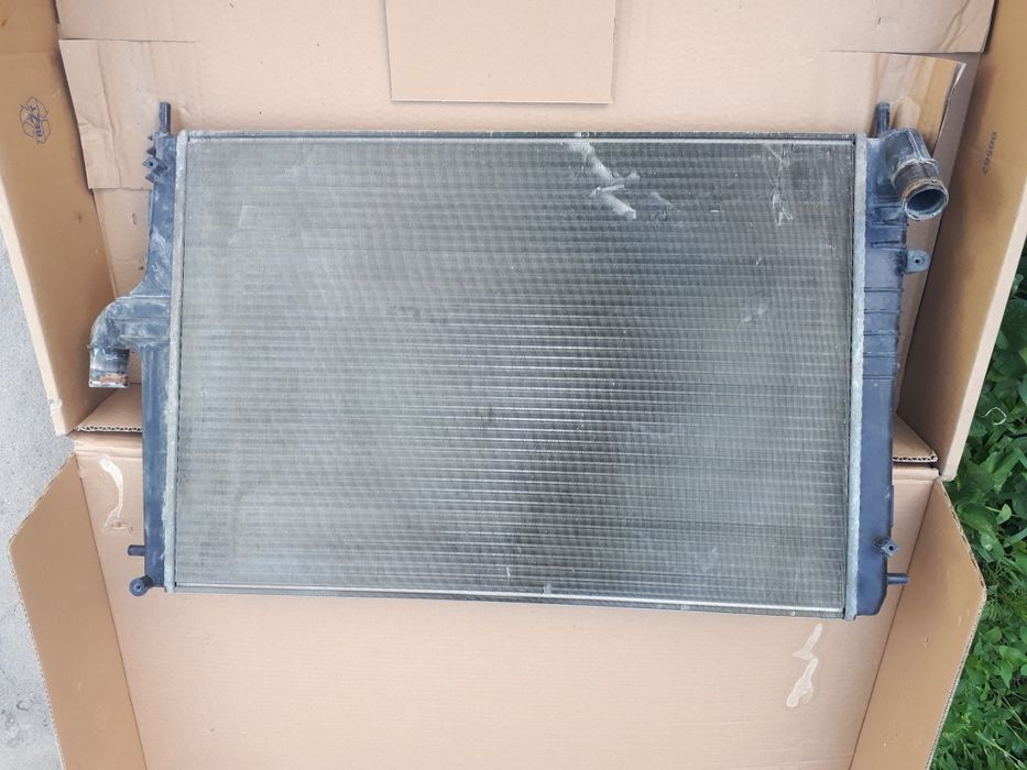 Радиатор охлаждения Рено Дастер Оригинал