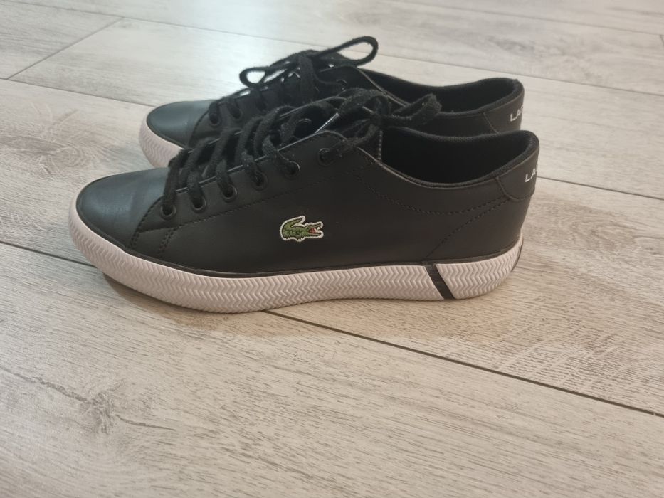Adidasi Lacoste, marimea 39