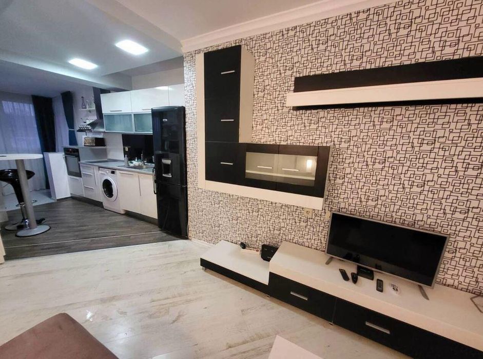 Дава се под наем Тристаен апартамент в Бургас, Възраждане - 95 кв.м за 510 € - Снимка #3