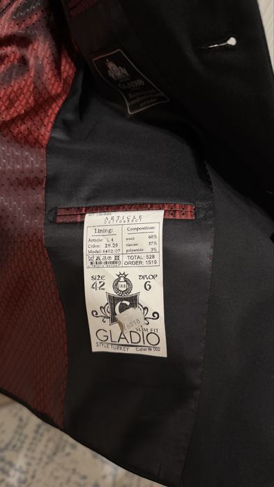 Отдам костюм двойка