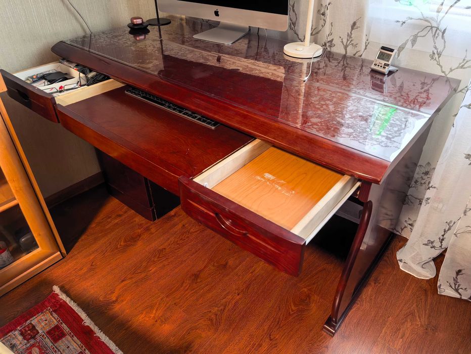 Письменный стол (дерево)