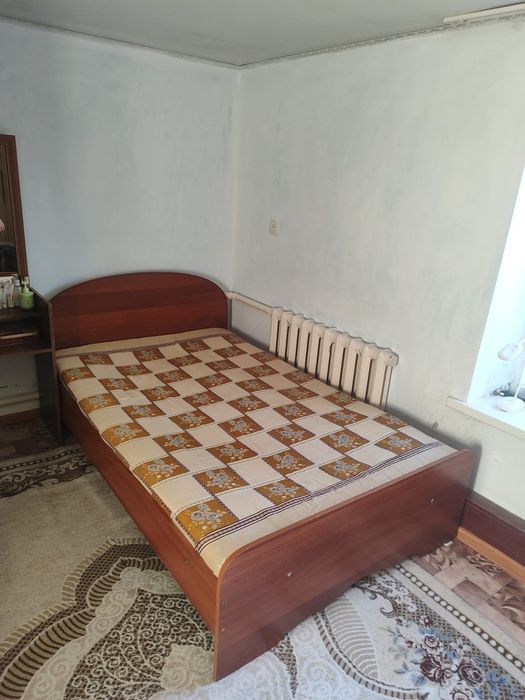 Продам кровать полутора спальный