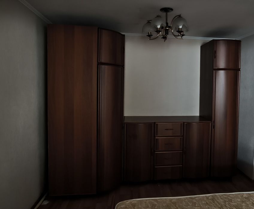 Продам вместительную стенку-гарнитур (производство Беларусь)