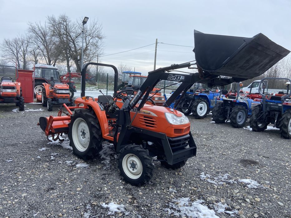 Tractor japonez kubota KT24, 4x4, 24cp, incarcator frontal ori
