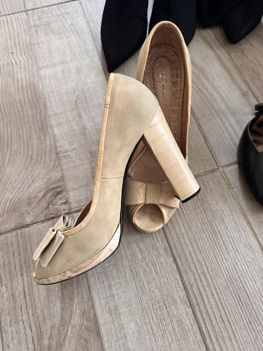 Обувки на висок ток