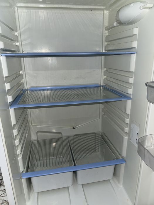 Холодильник INDESIT