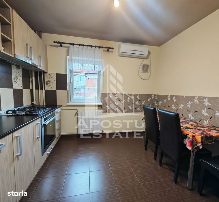 Apartament de vanzare,3 camere si 2 bai,etaj intermediar,zona Aradului