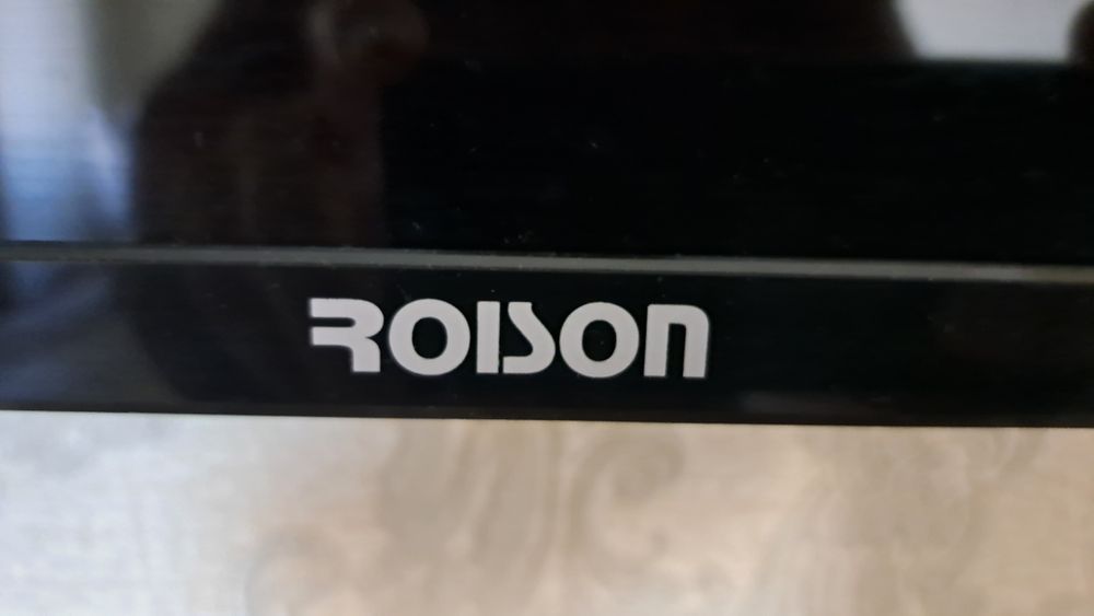 Продам свой Smart ТВ ROISON 65 дюйм
