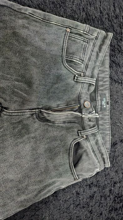 Продам двое джинс