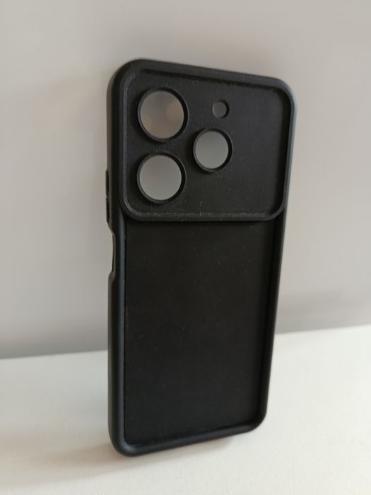 Чехол Techno pova, отличном состоянии