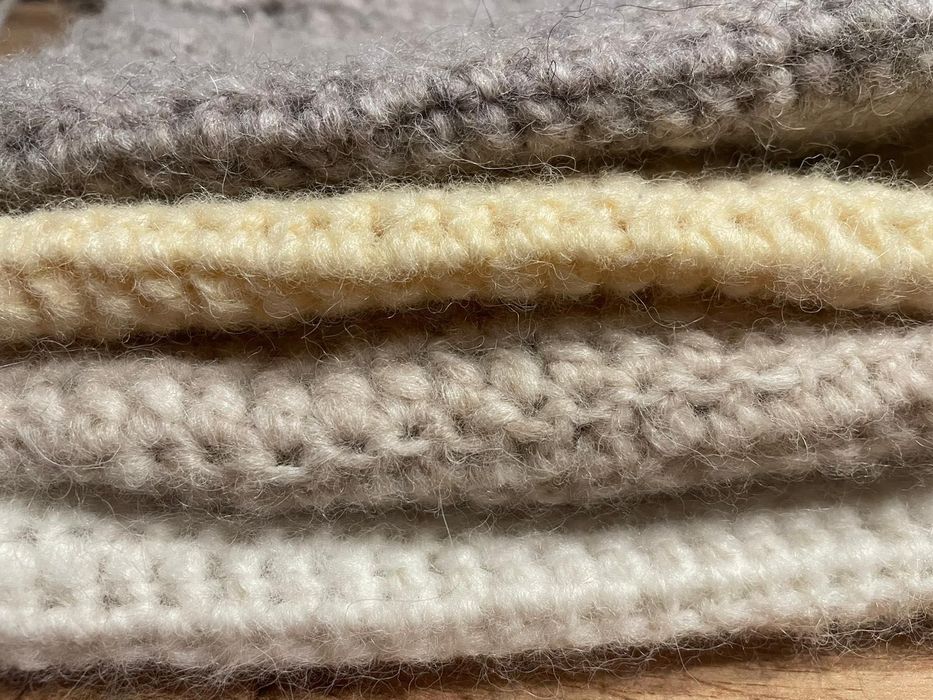 Căciulă-fular handmade