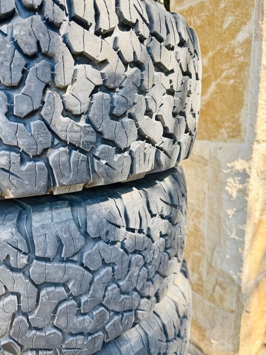 Set 5 anvelope AT BF Goodrich (BFG) KO2 265/70 R17 foarte bune!