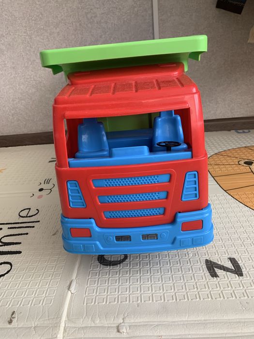 Машинка самосвал