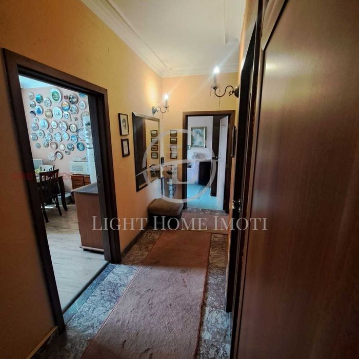 Продава се Тристаен апартамент в Пловдив, Кючук Париж - 87 кв.м за 1943 €/кв.м - Снимка #12