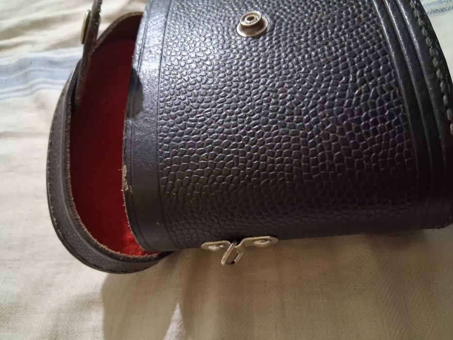 Продавам кутия за бинокъл