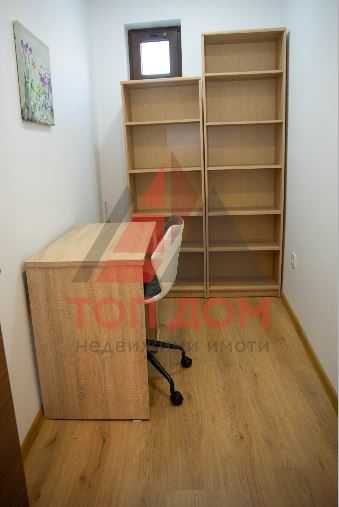 Дава се под наем Двустаен апартамент в Варна, Цветен квартал - 65 кв.м за 612 € - Снимка #3