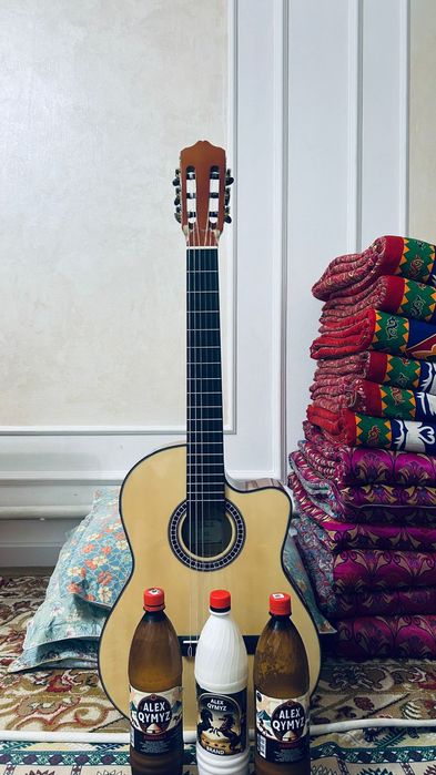 Электро классическая гитара