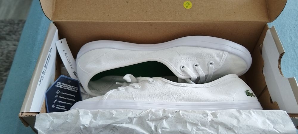 Дамски спортни обувки lacoste