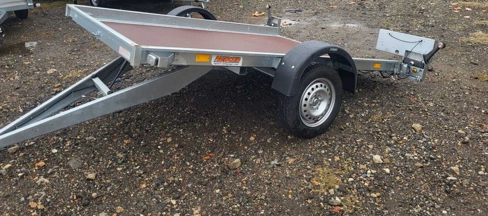 под наем платформа / ремарке с повдигащ механизъм 15 €