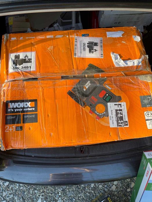 Mașină de tuns iarba WORX Landroid M WR141E-cititi descrierea