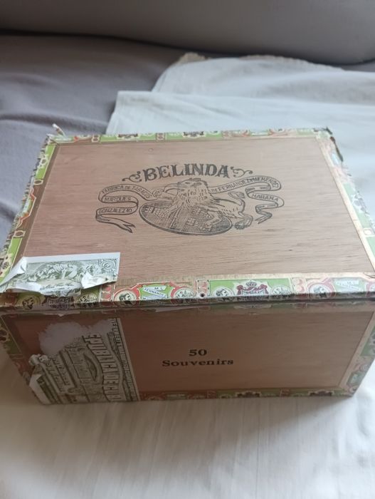 Кутия от пури и цигари