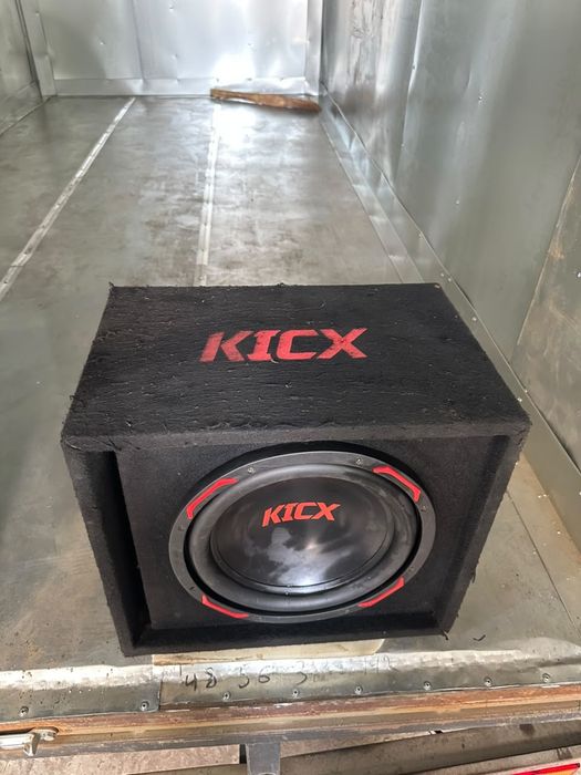 Продам саб KICX в отличном состояний