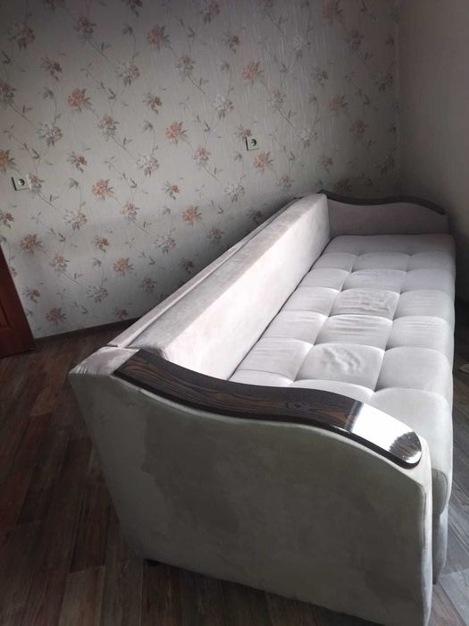 Продается раскладной диван.