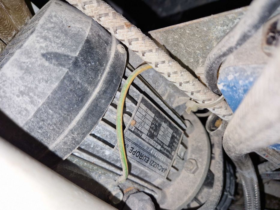 Vand doua Pompe jacuzii