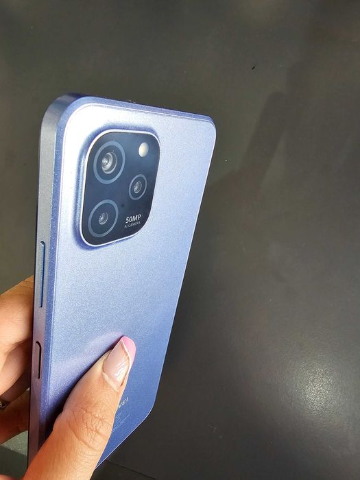 Huawei Nova Y61 Чисто Нов