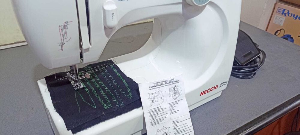 Masina de cusut electrica Necchi 270