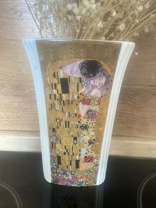 Продам комплект,,Поцелуй,,