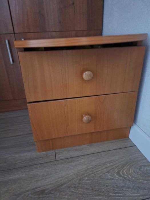 Продам прикроватные тумбочки