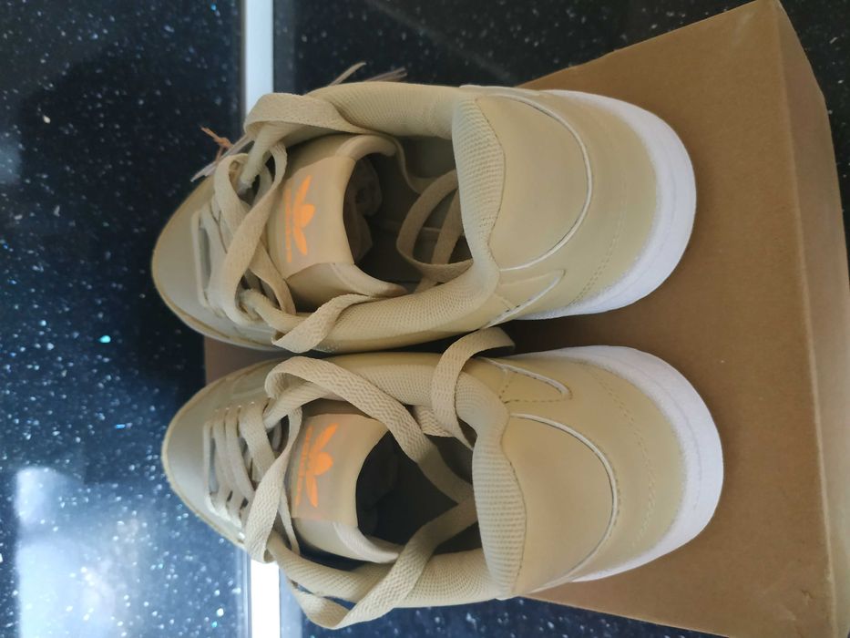 Оригинални кецове Adidas, естествена кожа