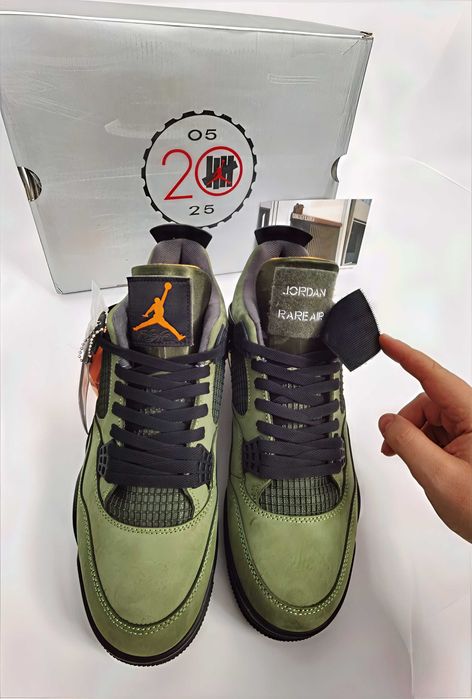 Маратонки Nike Air Jordan 4 Retro x UNDEFEATED