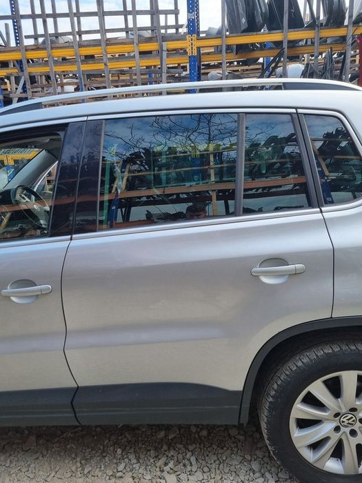 Usa Stanga Spate Volkswagen Tiguan 5N 2007 - 2011 SUV 4 Usi SILVER (1481)