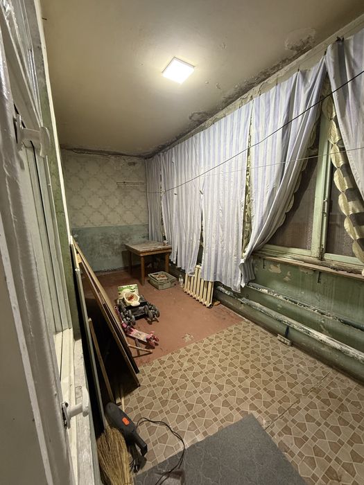 Продаётся своя 3-х комнатная квартирая.