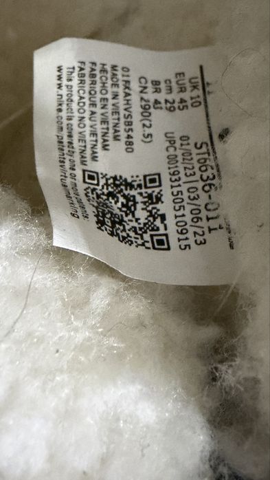 Кроссовки Nike зимние.