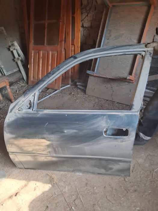 Продам двери Камри 10
