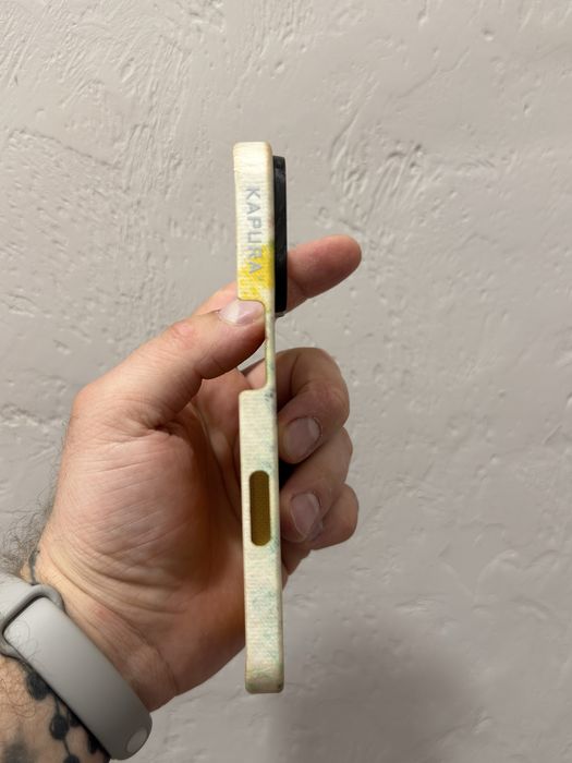 Продам чехол kapura Pitaka iphone 16 pro