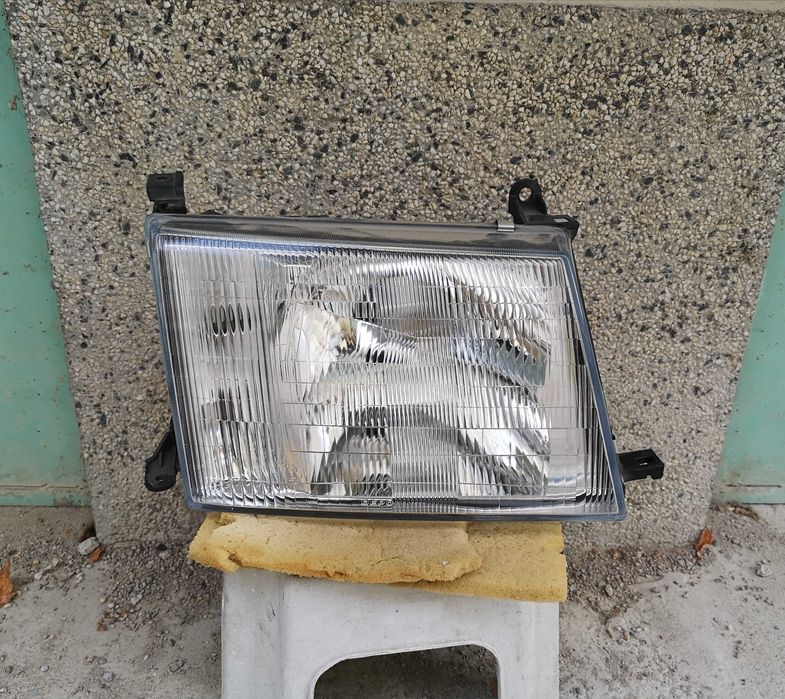 Фар НОВ    Мерцедес Спринтер  Mercedes Sprinter