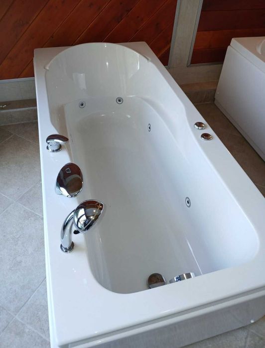 Хидромасажна вана