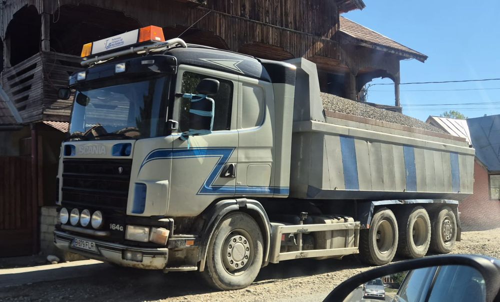 Zgura.Piatra pentru drum