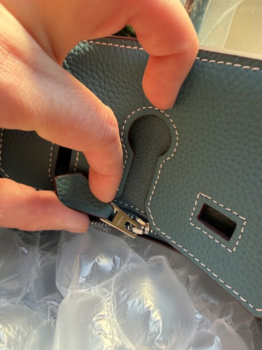 Geantă Hermès Birkin albastră – nouă, model elegant
