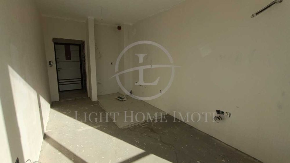 Продава се Тристаен апартамент в Пловдив, Христо Смирненски - 78 кв.м за 881 €/кв.м - Снимка #1
