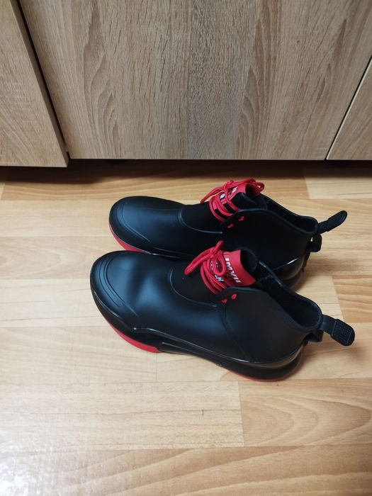 Резиновые сапоги (ботинки)