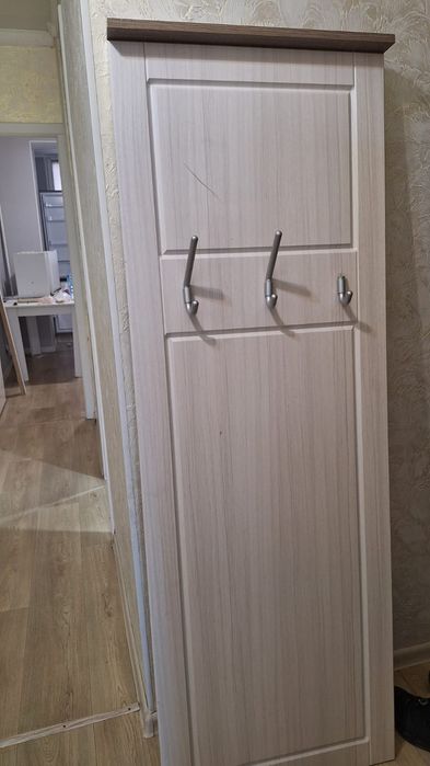 Продаётся прихожая