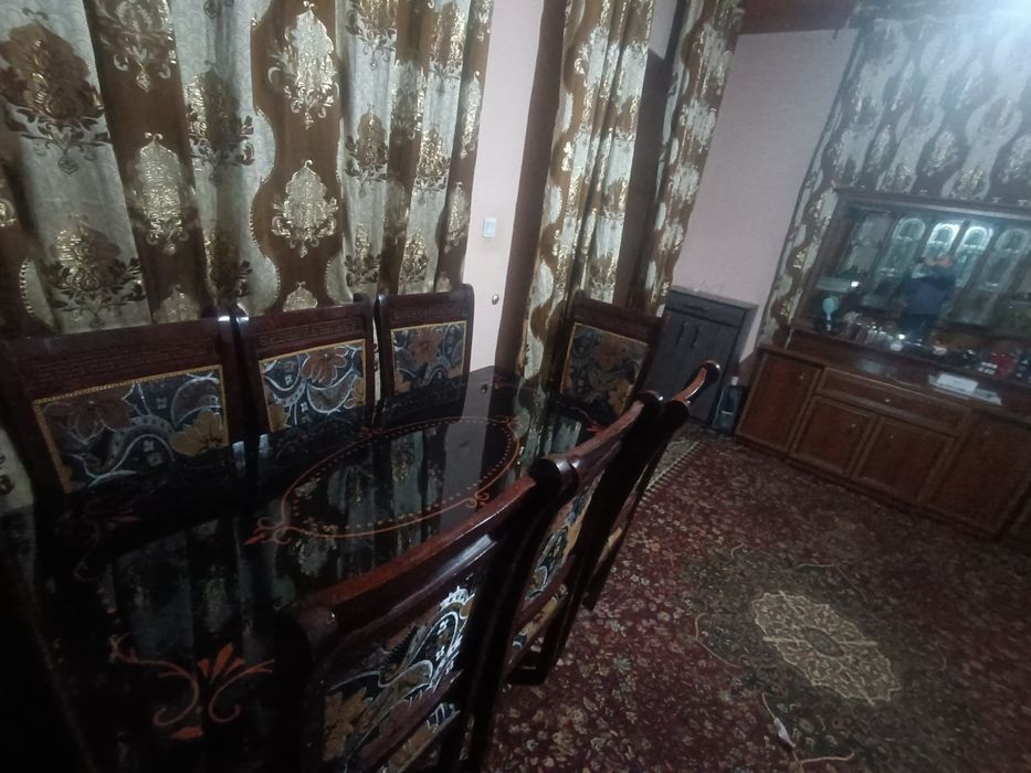 стол стул сотилади 8 талик