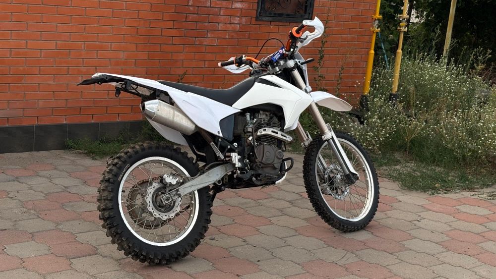 Продам эндуро 250